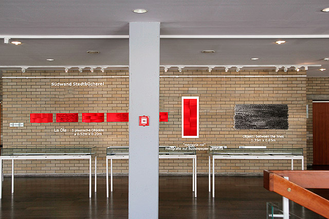 Vera Bonsen: Ausstellung - between the lines, 2012