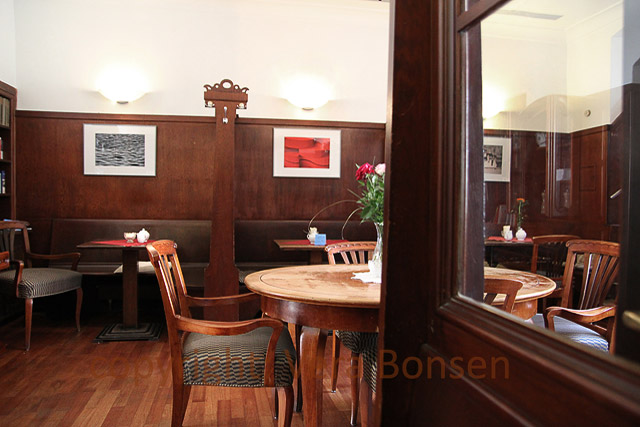 Vera Bonsen: Ausstellung - Inszenierte Fotografie, Café Burkhardt Heidelberg