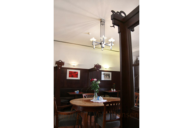 Vera Bonsen: Ausstellung - Inszenierte Fotografie, Café Burkhardt Heidelberg
