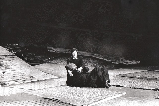 Vera Bonsen: Theater - Eduard auf dem Seil
